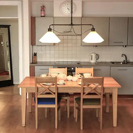 Traditional - Free Parking