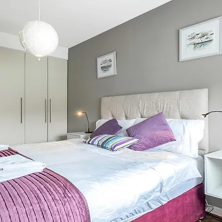 Traditional - Free Parking *