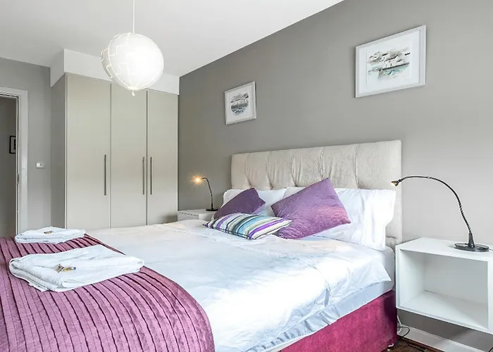 Traditional - Free Parking *